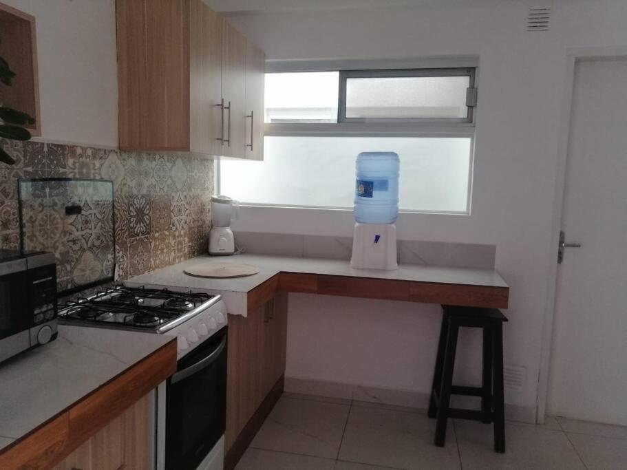 Departamento Grande A 2 Cuadras Plaza Principal A Lado De Viva Apartman Tarija Kültér fotó