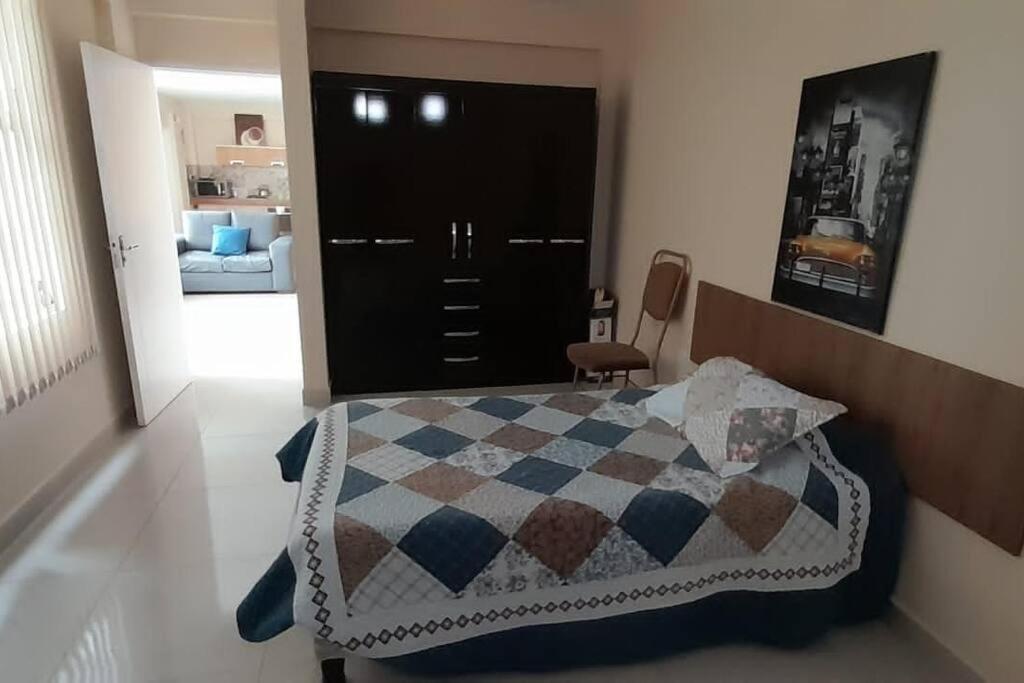 Departamento Grande A 2 Cuadras Plaza Principal A Lado De Viva Apartman Tarija Kültér fotó